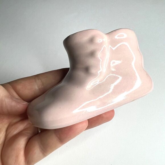 Vintage Collectible Miniature Baby Shoe Figurine Decoration Porcelain Pink - Picture 6 of 12